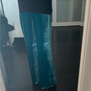 Trina Turk crushed velvet wide pants in a beautiful blueish teal.  Size 10